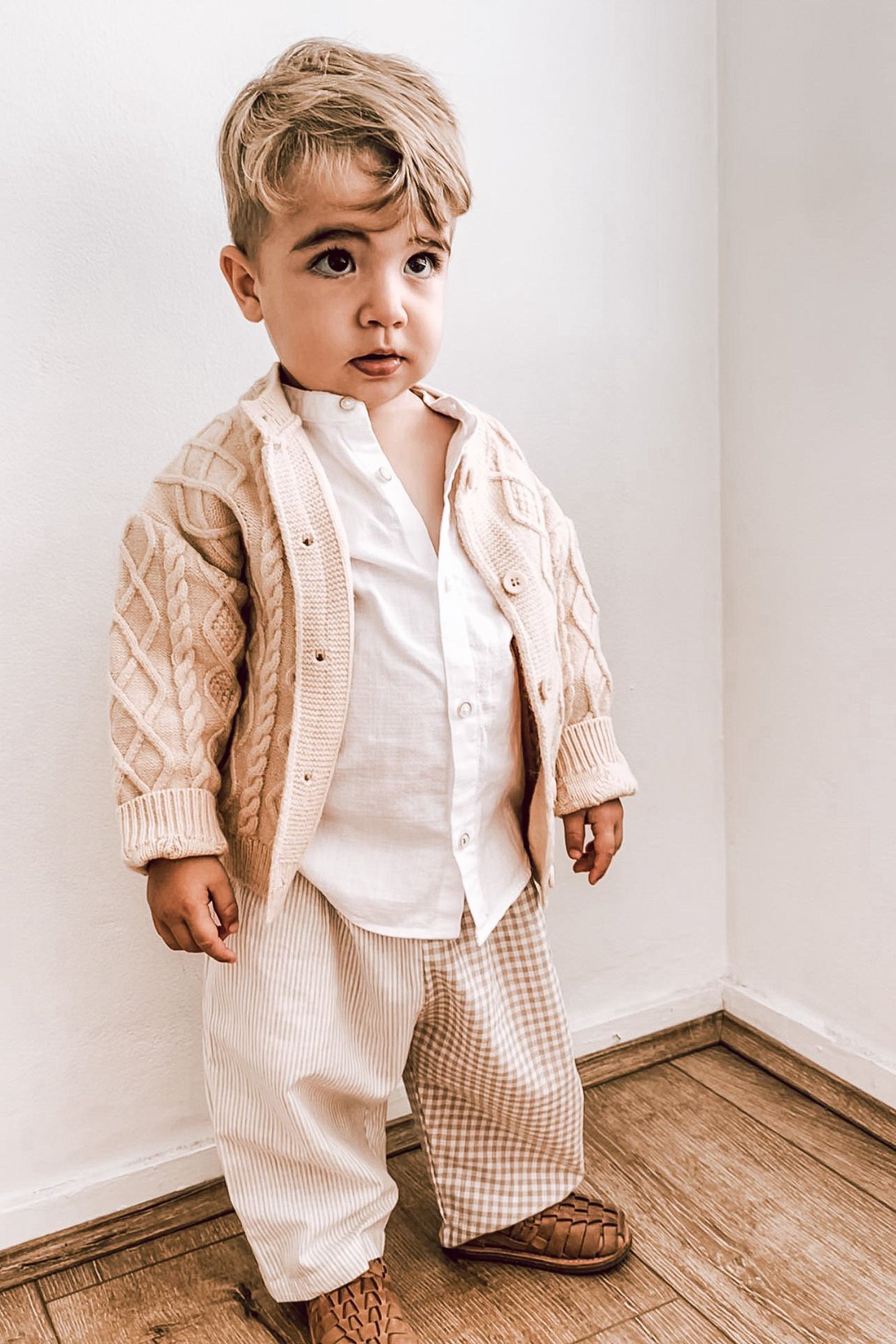 beige knit cardigan 